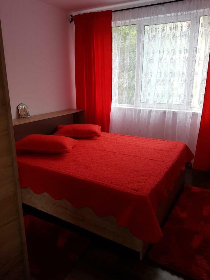 Апартаменти Apartament R&A Оршова Екстер'єр фото